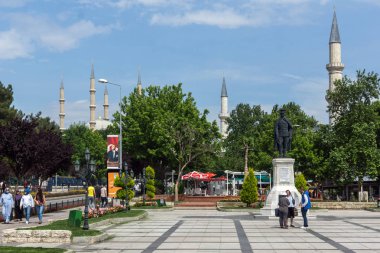 Edirne, Turkey - 26 Mayıs 2018: Edirne şehri, Doğu Trakya, Türkiye'nin ortasındaki tipik sokak