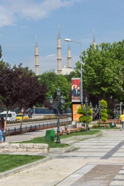 Edirne, Turkey - 26 Mayıs 2018: Edirne şehri, Doğu Trakya, Türkiye'nin ortasındaki tipik sokak