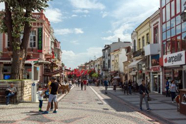 Edirne, Turkey - 26 Mayıs 2018: Edirne şehri, Doğu Trakya, Türkiye'nin ortasındaki tipik sokak