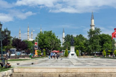 Edirne, Turkey - 26 Mayıs 2018: Edirne şehri, Doğu Trakya, Türkiye'nin ortasındaki tipik sokak