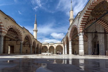 Edirne, Türkiye - 26 Mayıs 2018: Uc Serefeli Camii Edirne şehri, Doğu Trakya, Türkiye'nin Merkez Camii