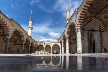 Edirne, Türkiye - 26 Mayıs 2018: Uc Serefeli Camii Edirne şehri, Doğu Trakya, Türkiye'nin Merkez Camii