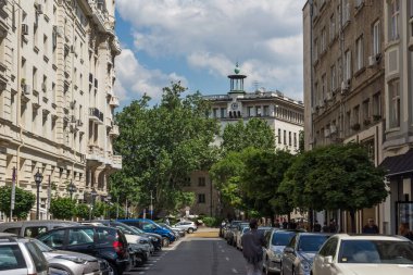 Sofia, Bulgaristan-20 Mayıs 2018: Sofya, Bulgaristan şehir merkezinde tipik sokak