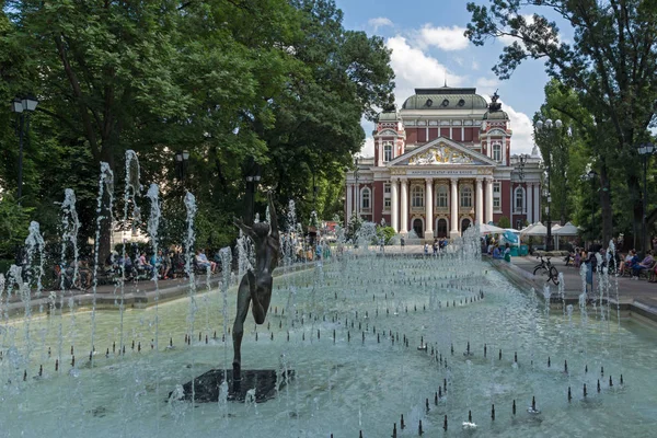 Sofia Bulgarien Mai 2018 Brunnen Vor Dem Nationaltheater Ivan Vazov — Stockfoto