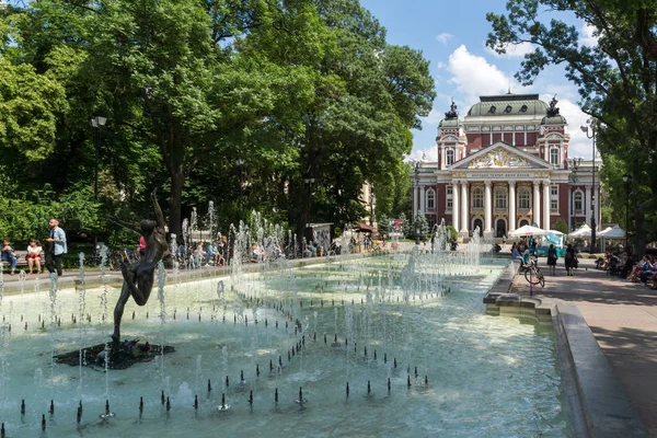 Sofia Bulgarien Mai 2018 Brunnen Vor Dem Nationaltheater Ivan Vazov — Stockfoto