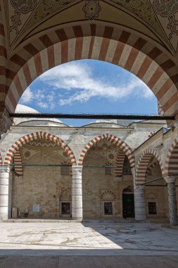 Edirne, Turkey - 26 Mayıs 2018: Uc Serefeli Camii'nin Camii Edirne şehri, Doğu Trakya, Türkiye'nin merkezi görünüm içinde