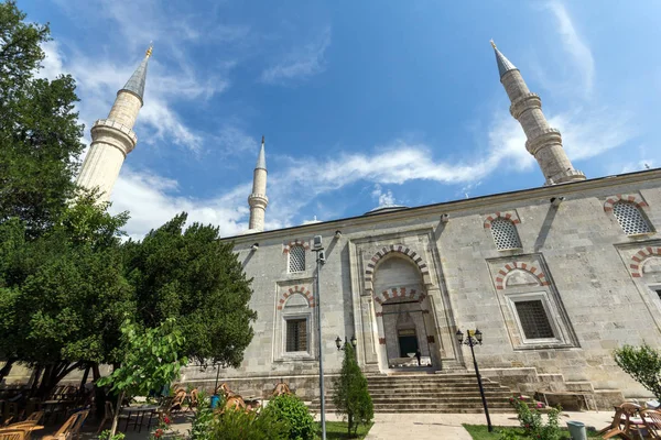 Edirne, Türkiye - 26 Mayıs 2018: Dışında görüntülemek Uc Serefeli Camii'nin Camii Edirne şehri, Doğu Trakya, Türkiye Merkezi