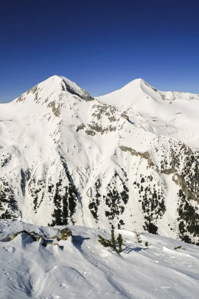 Paisaje Invernal Con Colinas Cubiertas Nieve Montaña Pirin Vista Desde — Foto de Stock