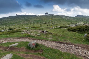 Cherni Vrah tepe, Sofya şehir bölge, Bulgaristan üzerinden Vitosha Dağı manzarası