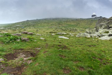 Cherni Vrah tepe, Sofya şehir bölge, Bulgaristan üzerinden Vitosha Dağı manzarası