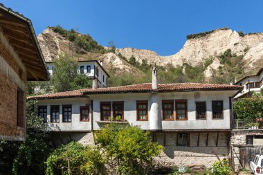 Melnik, Bulgaristan - 7 Eylül 2017: Ondokuzuncu yüzyıl eski evlerde kasaba, Melnik, bölge Yukarı Cuma, Bulgaristan
