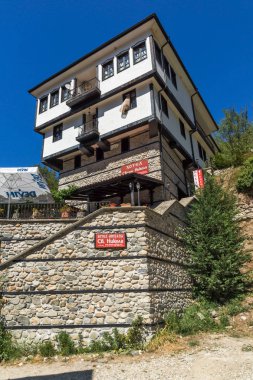 Melnik, Bulgaristan - 7 Eylül 2017: Ondokuzuncu yüzyıl eski evlerde kasaba, Melnik, bölge Yukarı Cuma, Bulgaristan