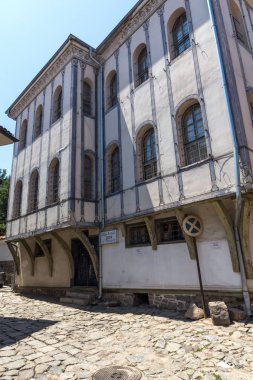 Plovdiv, Bulgaristan - 5 Temmuz 2018: Plovdiv, Bulgaristan şehrin eski şehirde Bulgar canlanma süre evlerden