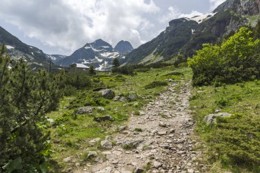 Bulgaristan 'ın Rila Dağı, Malyovitsa zirvesinin şaşırtıcı yaz manzarası