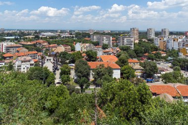 Plovdiv, Bulgaristan - 5 Temmuz 2018: Nebet Tepe tepe, Bulgaristan Plovdiv şehirden panoramik cityscape
