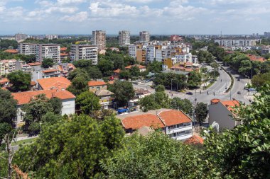 Plovdiv, Bulgaristan - 5 Temmuz 2018: Nebet Tepe tepe, Bulgaristan Plovdiv şehirden panoramik cityscape