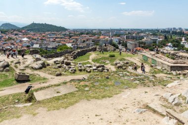 Plovdiv, Bulgaristan - 5 Temmuz 2018: Nebet Tepe tepe, Bulgaristan Plovdiv şehirden panoramik cityscape