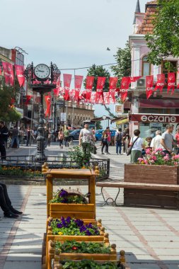 Edirne, Türkiye - 26 Mayıs 2018: Alışveriş yayalara Edirne şehri, Doğu Trakya, Türkiye'nin merkezi