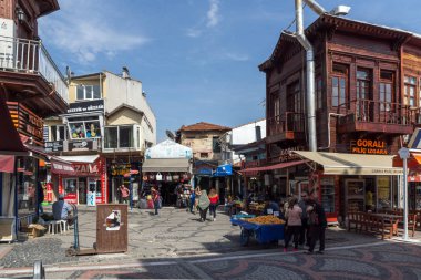Edirne, Türkiye - 26 Mayıs 2018: Alışveriş yayalara Edirne şehri, Doğu Trakya, Türkiye'nin merkezi