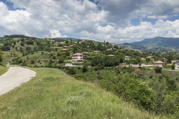 Panorama Gega Köyü ve Ograzhden dağ, Blagoevgrad bölge, Bulgaristan