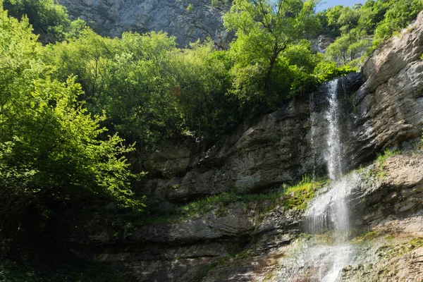 Paisagem Com Cachoeira Skaklya Perto Aldeias Zasele Bov Trilha Vazov — Fotografia de Stock