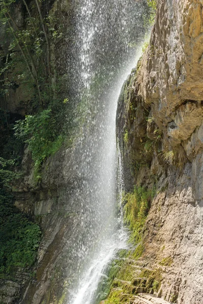 Paisagem Com Cachoeira Skaklya Perto Aldeias Zasele Bov Trilha Vazov — Fotografia de Stock