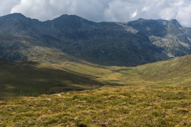 Rila Mountan yedi Rila göller, Bulgaristan yakınındaki görünümünü yaz