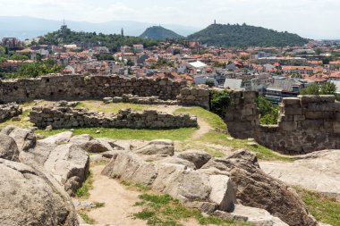 Plovdiv, Bulgaristan - 5 Temmuz 2018: Panoramik şehir Plovdiv Nebet Tepe Hill, Bulgaristan