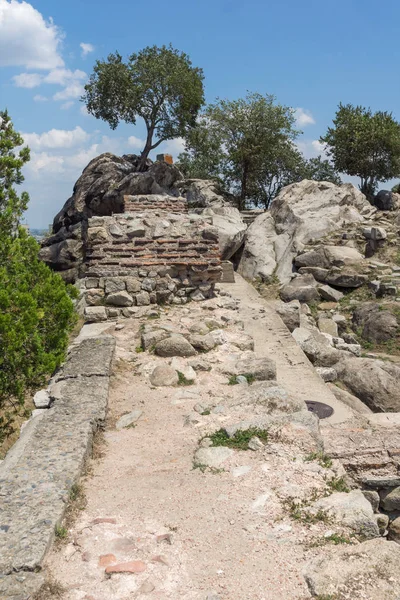 Plovdiv, Bulgaristan - 5 Temmuz 2018: Panoramik şehir Plovdiv Nebet Tepe Hill, Bulgaristan