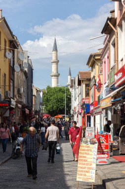 Edirne, Türkiye - 26 Mayıs 2018: Alışveriş yayalara Edirne şehri, Doğu Trakya, Türkiye'nin merkezi