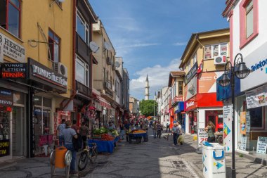 Edirne, Türkiye - 26 Mayıs 2018: Alışveriş yayalara Edirne şehri, Doğu Trakya, Türkiye'nin merkezi