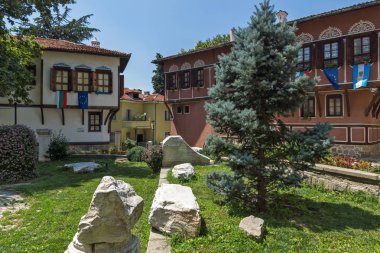 Plovdiv, Bulgaristan - 5 Temmuz 2018: On dokuzuncu yüzyılda evlerde mimari ve tarihi eski şehir şehir Plovdiv, Bulgaristan rezerv