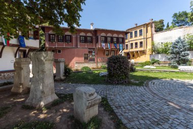 Plovdiv, Bulgaristan - 5 Temmuz 2018: On dokuzuncu yüzyılda evlerde mimari ve tarihi eski şehir şehir Plovdiv, Bulgaristan rezerv