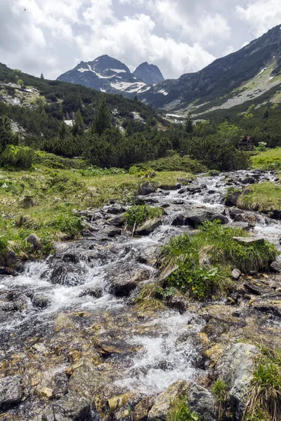 Sommarlandskap Malyovitsa Peak Och Malyoviska River Rilabergen Bulgarien — Stockfoto