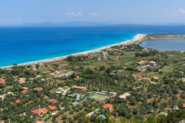 Mavi sular, Lefkada, İyon Adaları, Yunanistan ile Agios Ioanis plaj Amazing panorama