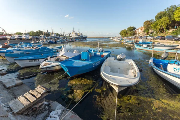 Sozopol Bulgaria Agosto 2018 Puesta Sol Con Barco Puerto Sozopol — Foto de Stock