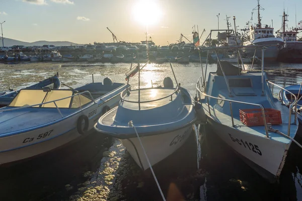 Sozopol Bułgaria Sierpień 2018 Seascape Zachód Słońca Łodzi Porcie Sozopolu — Zdjęcie stockowe