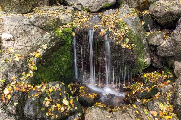 Samodivsko Praskalo ロドピ山脈 ブルガリアの秋景色 — ストック写真