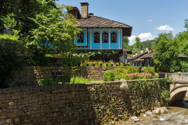 Etar, Gabrovo, Bulgaristan- 6 Temmuz 2018: Etar köyündeeski ev (Etara) Gabrovo kasabası yakınlarında, Bulgaristan