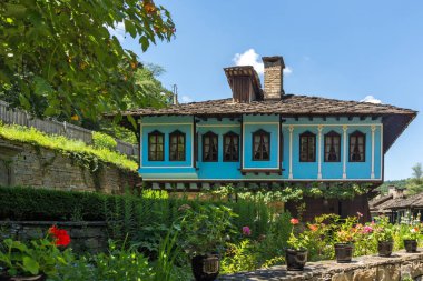 Etar, Gabrovo, Bulgaristan- 6 Temmuz 2018: Etar köyündeeski ev (Etara) Gabrovo kasabası yakınlarında, Bulgaristan