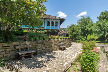 Etar, Gabrovo, Bulgaristan- 6 Temmuz 2018: Etar köyündeeski ev (Etara) Gabrovo kasabası yakınlarında, Bulgaristan