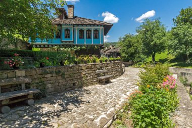 Etar, Gabrovo, Bulgaristan- 6 Temmuz 2018: Etar köyündeeski ev (Etara) Gabrovo kasabası yakınlarında, Bulgaristan