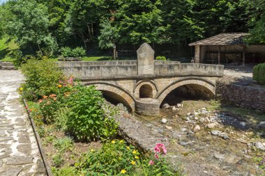 Etar, Gabrovo, Bulgaristan- 6 Temmuz 2018: Etar köyündeeski ev (Etara) Gabrovo kasabası yakınlarında, Bulgaristan