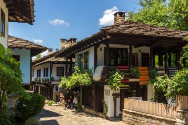 Etar, Gabrovo, Bulgaristan- 6 Temmuz 2018: Etar köyündeeski ev (Etara) Gabrovo kasabası yakınlarında, Bulgaristan