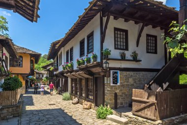 Etar, Gabrovo, Bulgaristan- 6 Temmuz 2018: Etar köyündeeski ev (Etara) Gabrovo kasabası yakınlarında, Bulgaristan