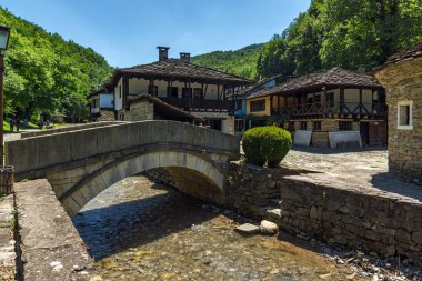 Etar, Gabrovo, Bulgaristan- 6 Temmuz 2018: Etar köyündeeski ev (Etara) Gabrovo kasabası yakınlarında, Bulgaristan