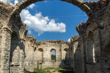 Ortaçağ Doğu Ortodoks Kilisesi, Saint John Rila Zhrebchevo rezervuar, Sliven bölge, Bulgaristan altındaki terk edilmiş