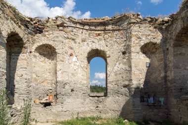 Ortaçağ Doğu Ortodoks Kilisesi, Saint John Rila Zhrebchevo rezervuar, Sliven bölge, Bulgaristan altındaki terk edilmiş