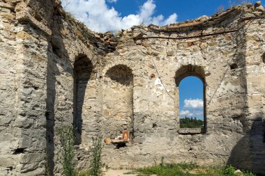 Ortaçağ Doğu Ortodoks Kilisesi, Saint John Rila Zhrebchevo rezervuar, Sliven bölge, Bulgaristan altındaki terk edilmiş