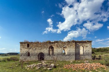 Ortaçağ Doğu Ortodoks Kilisesi, Saint John Rila Zhrebchevo rezervuar, Sliven bölge, Bulgaristan altındaki terk edilmiş